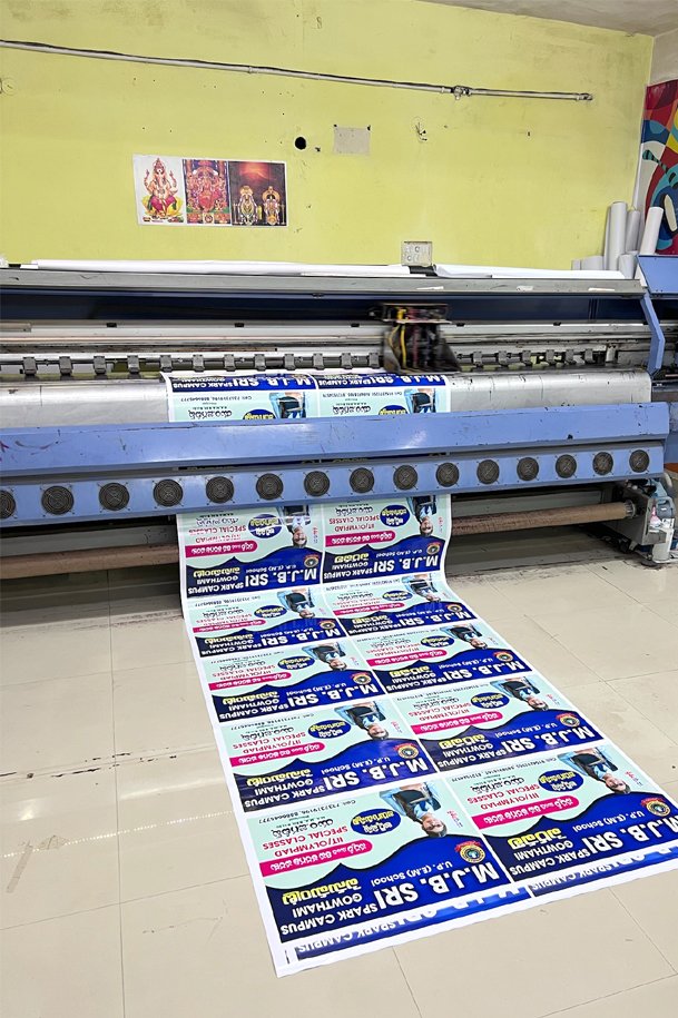 Window displays vinyl printing