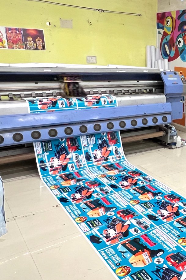 Window displays vinyl printing