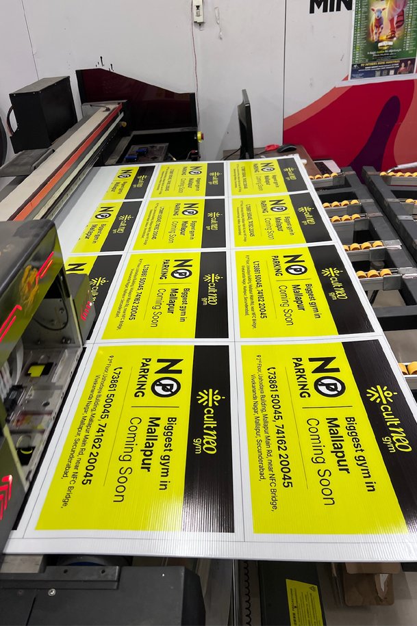 Commercial buildings no parking board