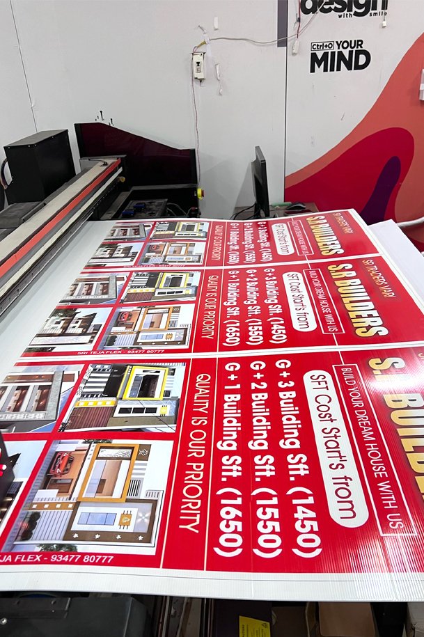 Directional pole flute board signage